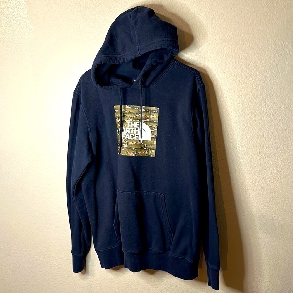 The North Face Hoodie - Medium